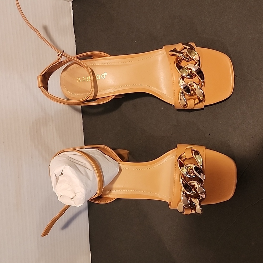 Brand new. 4in tan/neutral block heel with thin platform sandal